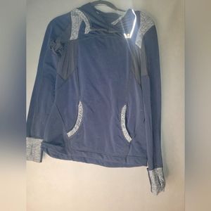 LULULEMON ATHLETICA ASYMMETRICAL ZIP TWO TONE GRAY BBL PULLOVER THUMB HOLES 6